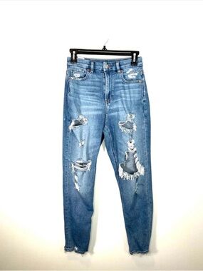 American Eagle Outfitters Light Blue Distressed High-Rise Jeans